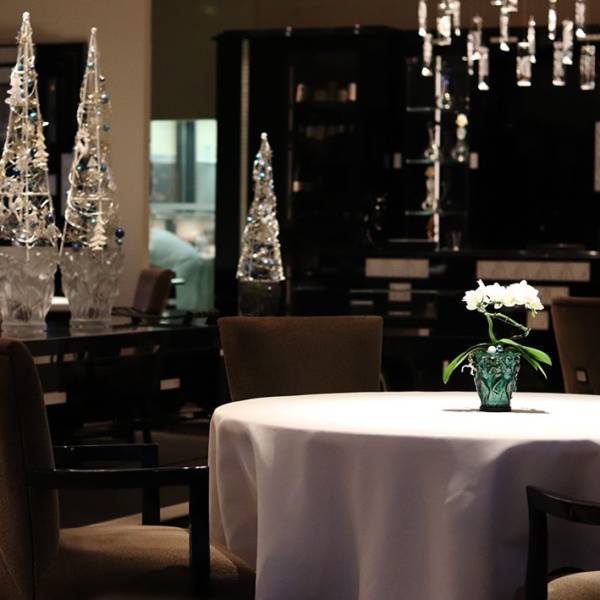 salle-de-restaurant-villa-Lalique-france