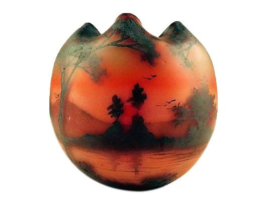 vase en verre moule decor de paysage Lacustre signe Peynaud