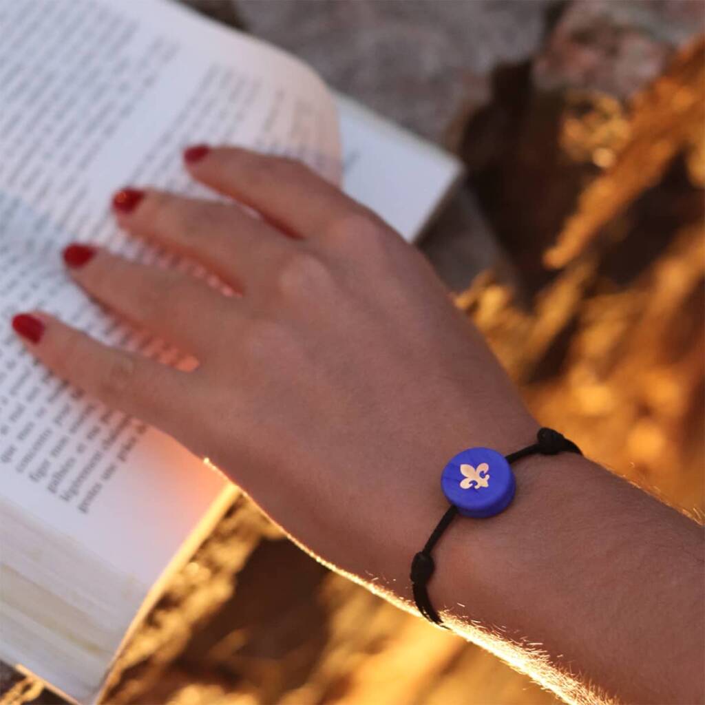 Bracelet Souvenir Fleur De Lys Du Musée Du Louvre - Neuf Sans Emballage