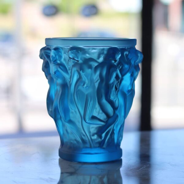 noce-de-cire-vase-bacchantes-lalique