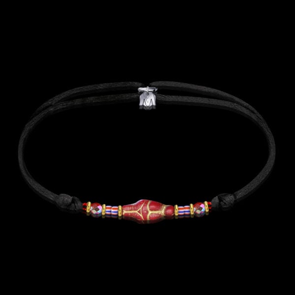 bracelet-deesse-rouge-porte-bonheur